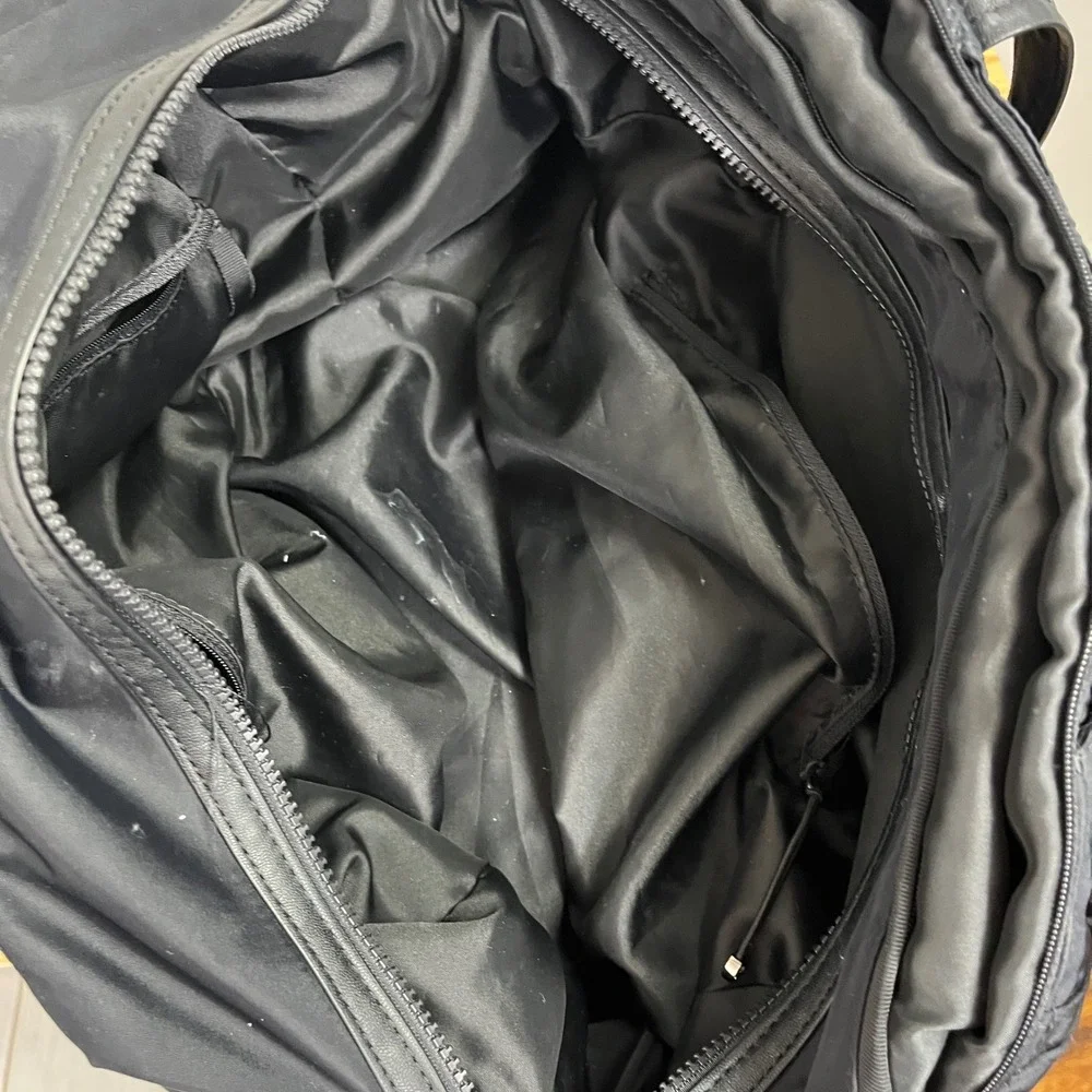 Lululemon Black Nylon Duffel Tote Bag Gym Travel Crossbody Shoulder Bag